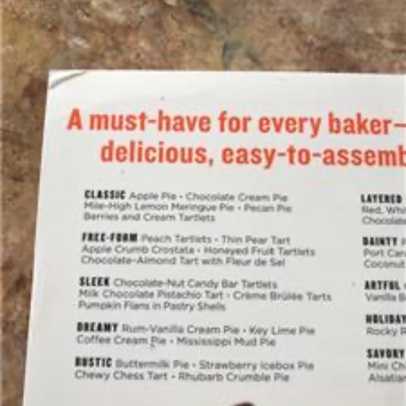 NEW MARTHA STEWART'S PIES & TARTS 150 RECIPES FAVORITES GREAT PHOTOS NEVER USED - Picture 2 of 5